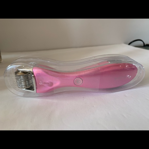 Beauty Bio Glo pro microneedling device. Battery operated new in box - Picture 5 of 11